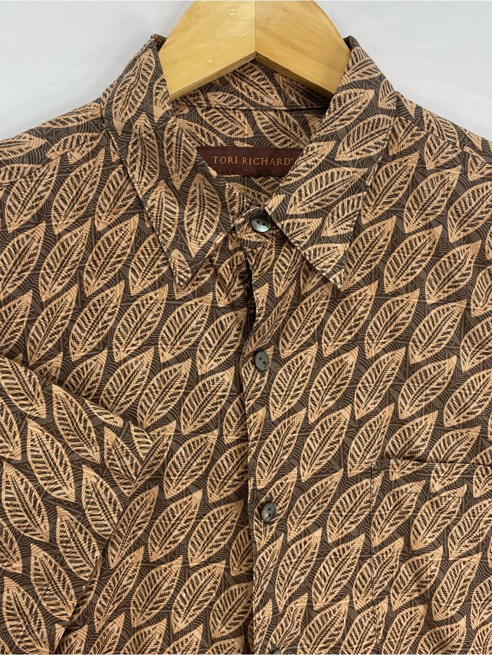 Tori Richard Hawaiian Shirt Men’s Small Brown Floral Lightweight Cotton VTG USA